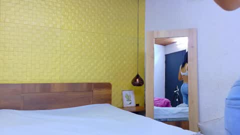 Snapshot of mrs_buttocks chatting on February 22, 1:46 pm mrs_buttocks online show from February 22, 1:46 pm