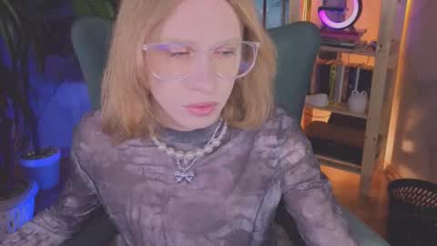 Snapshot of mrs_mills chatting on November 14, 5:28 am Barbie online show from November 14, 5:28 am