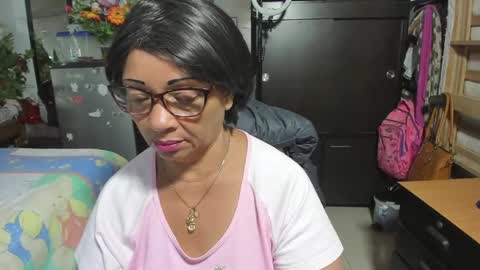 Snapshot of mrs_mommy chatting on October 23, 2:49 pm mrs_mommy online show from October 23, 2:49 pm