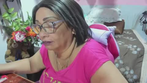 Snapshot of mrs_mommy chatting on July 2, 3:23 am mrs_mommy online show from July 2, 3:23 am