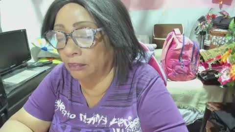 Snapshot of mrs_mommy chatting on July 18, 12:04 am mrs_mommy online show from July 18, 12:04 am