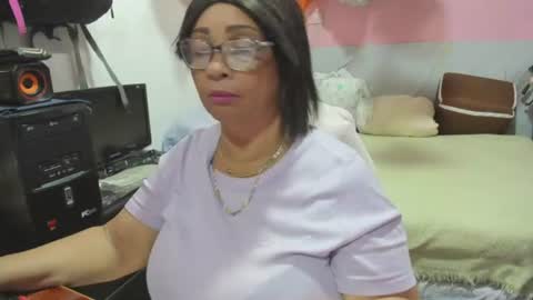 Snapshot of mrs_mommy chatting on July 20, 8:11 pm mrs_mommy online show from July 20, 8:11 pm