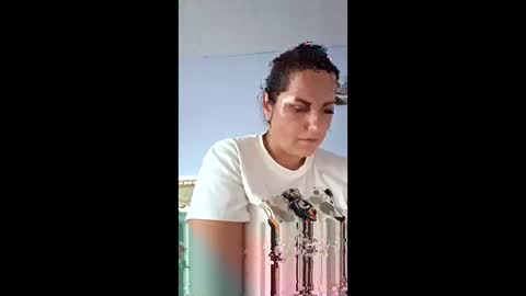 Snapshot of mrsbutterfly25 chatting on May 30, 6:49 pm mrsbutterfly25 online show from May 30, 6:49 pm