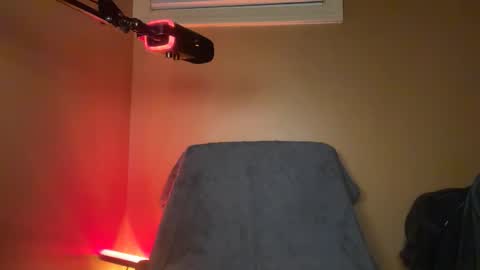 Snapshot of mryorkxxx chatting on February 11, 12:15 am Mr. York online show from February 11, 12:15 am