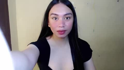 Snapshot of ms_bellaxoxo chatting on May 25, 3:23 am Bella online show from May 25, 3:23 am