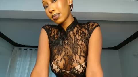 Snapshot of ms_crystal chatting on November 7, 8:14 am ms_crystal online show from November 7, 8:14 am