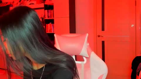 ms_emily_ online show from May 15, 6:04 pm