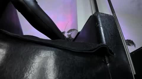 Snapshot of ms_enigma chatting on November 13, 4:39 pm Goddess. Miss. Lady. Queen. Madam Milady online show from November 13, 4:39 pm