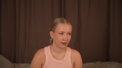 Snapshot of ms_evasweet chatting on June 14, 11:56 am Eva 3 online show from June 14, 11:56 am