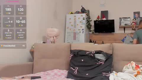 Ms ForYOU online show from March 5, 4:25 pm