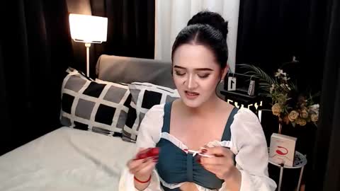 Snapshot of ms_grey4u chatting on November 20, 2:56 am Ash online show from November 20, 2:56 am