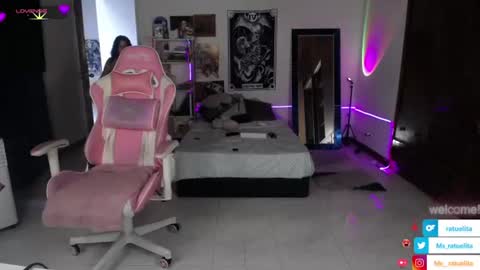 Manuela3 online show from June 16, 6:54 pm