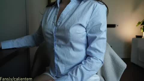 Snapshot of ms_seductive chatting on May 17, 1:40 pm Your M online show from May 17, 1:40 pm