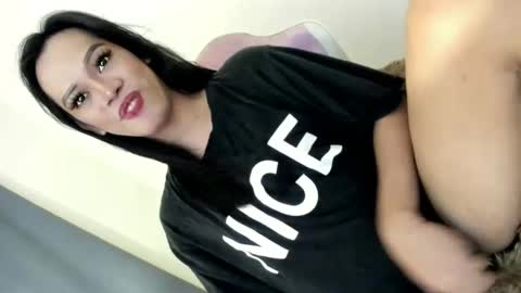 selena online show from December 7, 11:07 am