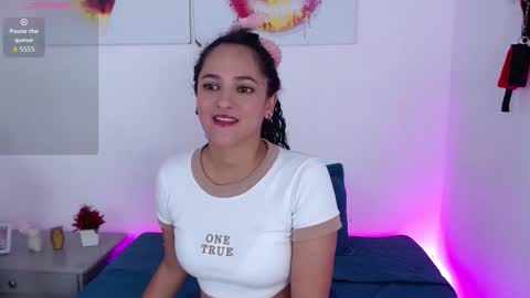Snapshot of ms_valentina_01 chatting on November 8, 7:23 pm Valentina online show from November 8, 7:23 pm