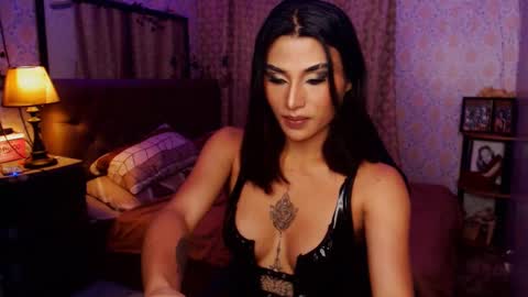 Snapshot of msasianbigcockts chatting on January 3, 10:20 am Thea online show from January 3, 10:20 am