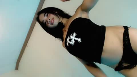 mscherry_ online show from July 1, 10:06 am