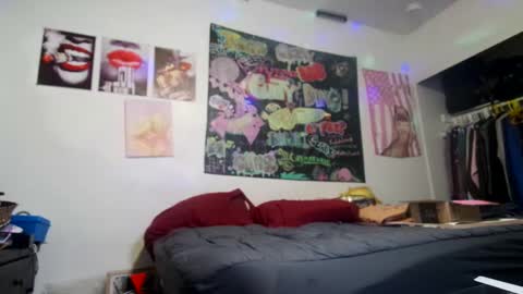 Snapshot of mscuntyluxxe chatting on September 10, 9:20 am Cunty Luxxe online show from September 10, 9:20 am