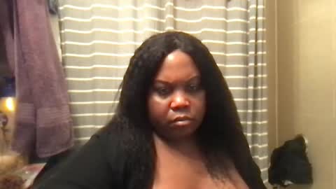 Snapshot of msjonemillion chatting on December 11, 6:58 am Chocolate Candy Stick online show from December 11, 6:58 am