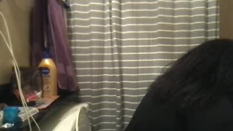 Snapshot of msjonemillion chatting on December 26, 12:03 am Chocolate Candy Stick online show from December 26, 12:03 am