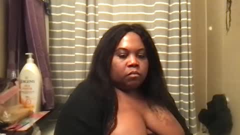 Snapshot of msjonemillion chatting on January 14, 12:43 am Chocolate Candy Stick online show from January 14, 12:43 am