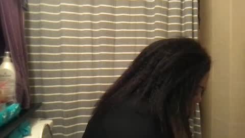 Snapshot of msjonemillion chatting on January 22, 2:04 am Chocolate Candy Stick online show from January 22, 2:04 am