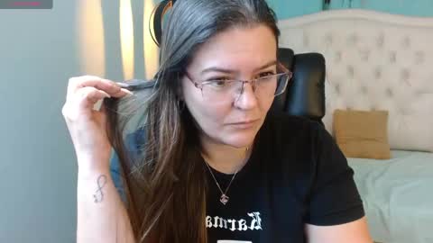 Jossie online show from April 25, 4:48 am