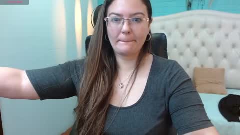 Jossie online show from April 26, 3:37 am