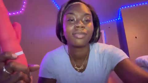 mskitty000 online show from September 17, 11:50 pm