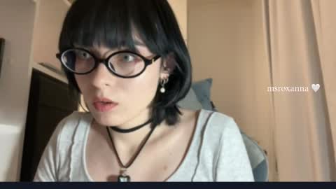 msroxanna online show from March 19, 9:30 pm