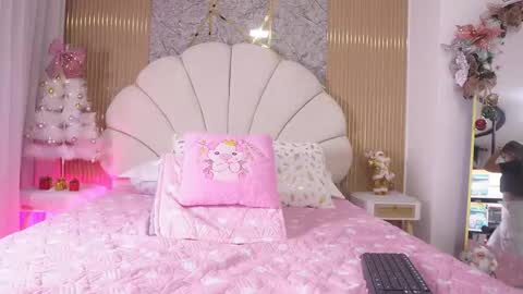 Manuela  online show from November 21, 3:05 am