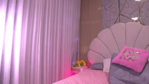 Manuela  online show from April 25, 3:09 am