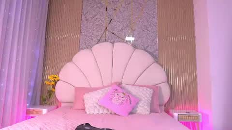 Manuela  online show from July 30, 3:16 am