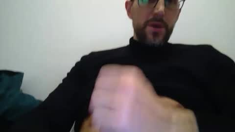 Snapshot of mtmaxtraining chatting on March 31, 11:49 pm mtmaxtraining online show from March 31, 11:49 pm