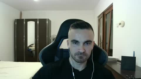 Victor online show from November 24, 6:40 pm