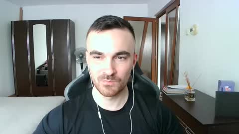Snapshot of mu5clemania chatting on May 20, 1:06 pm Victor online show from May 20, 1:06 pm