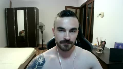 Snapshot of mu5clemania chatting on July 28, 7:26 pm Victor online show from July 28, 7:26 pm