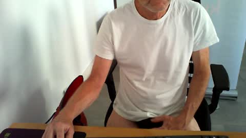mucfag online show from June 25, 1:15 pm