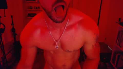 muchachote_ online show from May 16, 6:21 am