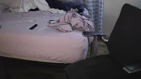 Muffdiver online show from March 4, 9:07 am