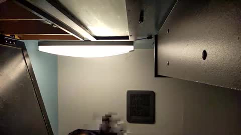 Snapshot of mugsy183 chatting on October 19, 1:28 am mugsy183 online show from October 19, 1:28 am