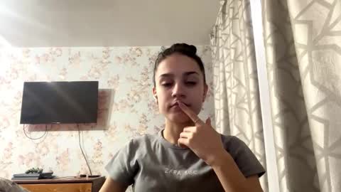 Tia online show from February 5, 6:40 am