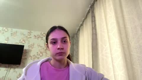 Tia online show from May 1, 8:08 am