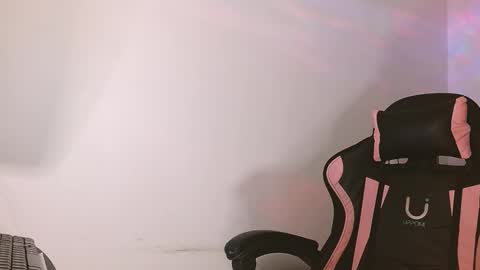 Snapshot of muladefuego chatting on November 25, 10:59 am yuli online show from November 25, 10:59 am