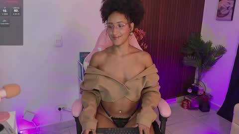 HEY GUYS IF YOU LIKE SEXY SHOW YOU ARE IN THE CORRECT PLACE CU WENESDAY PVT OPEN   TRANSMISSION TIME 5 PM - 10 PM COLOMBIA online show from July 3, 12:28 am