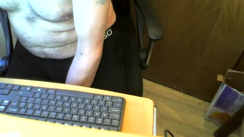 Snapshot of muller520 chatting on June 28, 4:07 am muller520 online show from June 28, 4:07 am