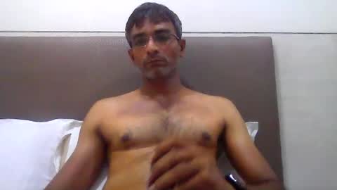Snapshot of mumbaimonster8inch chatting on June 26, 11:47 am rajesh engineer online show from June 26, 11:47 am