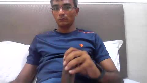 Snapshot of mumbaimonster8inch chatting on June 27, 6:29 am rajesh engineer online show from June 27, 6:29 am