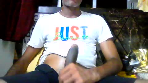 Snapshot of mumbaimonster8inch chatting on July 29, 4:05 pm rajesh engineer online show from July 29, 4:05 pm