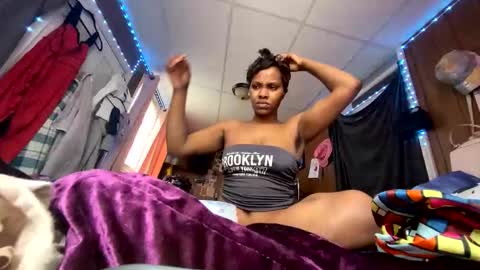 mumnxdor online show from March 6, 5:09 pm